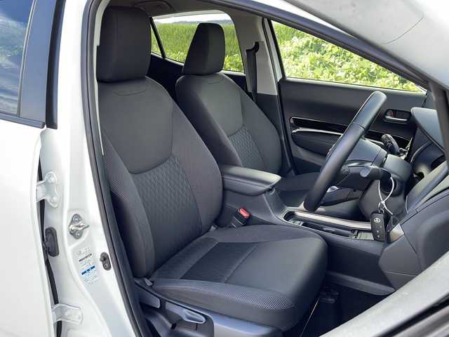 トヨタ アクア Z 新潟県 2022(令4)年 0.9万km プラチナホワイトパールマイカ 4WD/純正メモリナビ/BT/USB/全方位カメラ/ETC/ドライブレコーダー/衝突被害軽減ブレーキ/レーンキープアシスト/レーダークルーズコントロール/パーキングアシスト/コーナーセンサー/ステアリングスイッチ/100V電源/スマートキー/プッシュスタート/LEDヘッドライト/オートライト/オートハイビーム/フォグランプ/純正15インチアルミホイール
