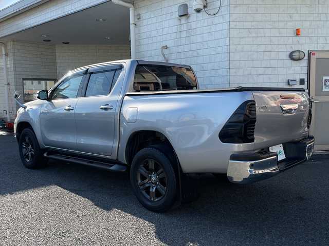 トヨタ ハイラックス Z 神奈川県 2020(令2)年 4.5万km シルバーメタリック ワンオーナー/純正ディーラーナビ(CD/SD/BT/フルセグTV)/バックカメラ/プリクラッシュセーフティ/レーンキープアシスト/前車両発進警告/ダウンヒルアシストコントロール/パーキングセンサー/アイドリングストップ/レーダークルーズコントロール/パワーヒーター/ETC/荷台カバー/純正フロアマット/純正ドアバイザー/オートライト/ISOFIX/保証書/取扱説明書