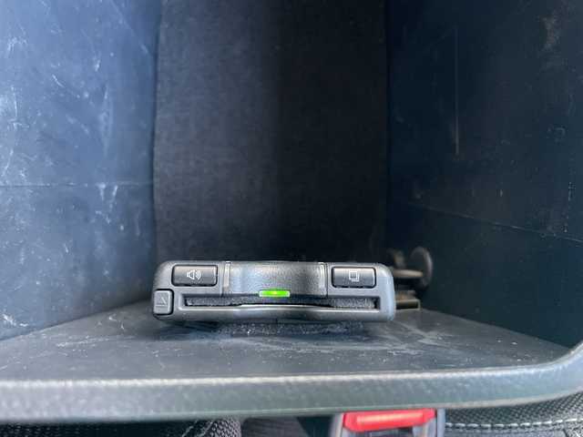 トヨタ ハイラックス Z 神奈川県 2020(令2)年 4.5万km シルバーメタリック ワンオーナー/純正ディーラーナビ(CD/SD/BT/フルセグTV)/バックカメラ/プリクラッシュセーフティ/レーンキープアシスト/前車両発進警告/ダウンヒルアシストコントロール/パーキングセンサー/アイドリングストップ/レーダークルーズコントロール/パワーヒーター/ETC/荷台カバー/純正フロアマット/純正ドアバイザー/オートライト/ISOFIX/保証書/取扱説明書