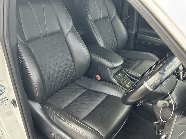 トヨタ ハリアー プレミアム 鳥取県 2015(平27)年 6.3万km ホワイトパールクリスタルシャイン HDD社外ナビ(CN-510D)/フルセグテレビ/AM/FM、CD/DVD/Bluetooth/盗難防止システム/ABS/バックカメラ/アイドリングストップ/クルーズコントロール/ドアバイザー/プッシュスタート/パワーバックドア/ETC