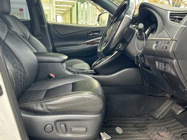 トヨタ ハリアー プレミアム 鳥取県 2015(平27)年 6.3万km ホワイトパールクリスタルシャイン HDD社外ナビ(CN-510D)/フルセグテレビ/AM/FM、CD/DVD/Bluetooth/盗難防止システム/ABS/バックカメラ/アイドリングストップ/クルーズコントロール/ドアバイザー/プッシュスタート/パワーバックドア/ETC