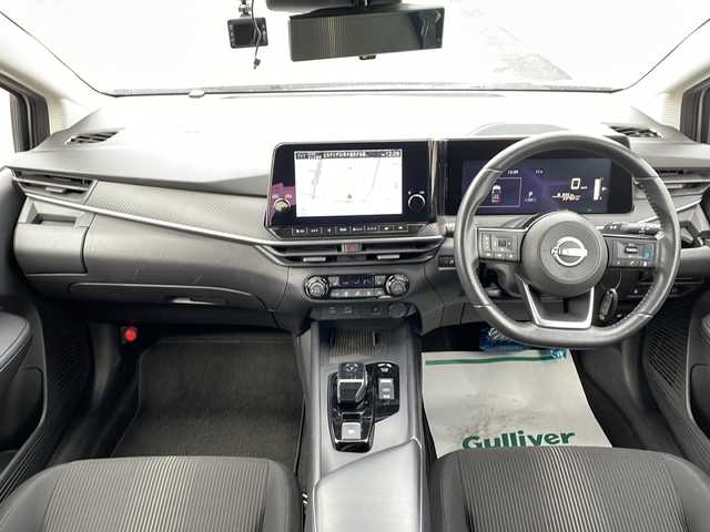 日産 ノート X FOUR 岩手県 2023(令5)年 7万km ブリリアントシルバー NC9型ナビ プロパイロット 全周囲C ETC2.0 デジタルインナーミラー Qiワイヤレス充電 ハンドルヒーター シートヒーター フルセグ HDMI ステアスイッチ オートLEDライト オートブレーキホールド スマートキー ドライブレコーダー