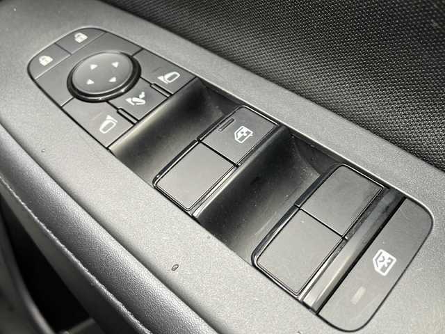 日産 ノート X FOUR 岩手県 2023(令5)年 7万km ブリリアントシルバー NC9型ナビ プロパイロット 全周囲C ETC2.0 デジタルインナーミラー Qiワイヤレス充電 ハンドルヒーター シートヒーター フルセグ HDMI ステアスイッチ オートLEDライト オートブレーキホールド スマートキー ドライブレコーダー