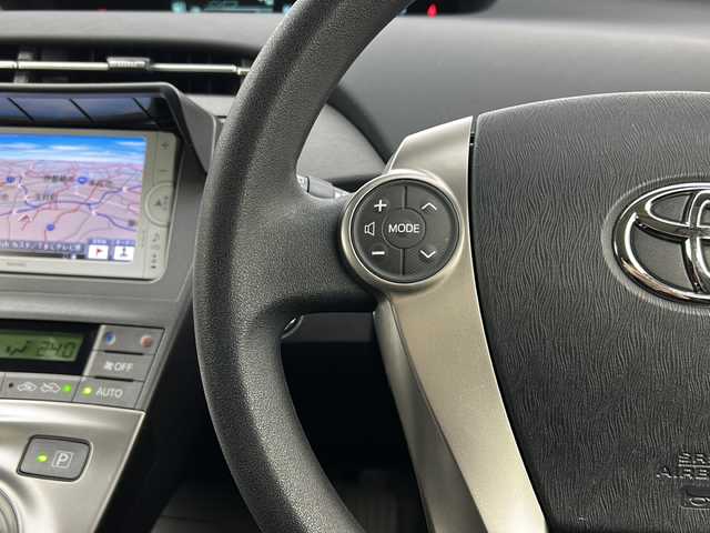 トヨタ プリウス S　マイコーデ 宮城県 2013(平25)年 4.5万km ディープアメジストマイカメタリック 禁煙車/純正7型ナビ/・BT.CD.SD.AUX/ワンセグTV/バックカメラ/100V充電/プッシュスタート/スマートキー×2/ビルトインETC/純正17インチアルミホイール/純正フロアマッド/純正ドアバイザー/純正トノカバー/キセノンヘッドライト/LEDフォグランプ/横滑り防止機能/アイドリングストップ/コーナーポール/合皮レザーシート