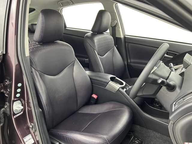 トヨタ プリウス S　マイコーデ 宮城県 2013(平25)年 4.5万km ディープアメジストマイカメタリック 禁煙車/純正7型ナビ/・BT.CD.SD.AUX/ワンセグTV/バックカメラ/100V充電/プッシュスタート/スマートキー×2/ビルトインETC/純正17インチアルミホイール/純正フロアマッド/純正ドアバイザー/純正トノカバー/キセノンヘッドライト/LEDフォグランプ/横滑り防止機能/アイドリングストップ/コーナーポール/合皮レザーシート