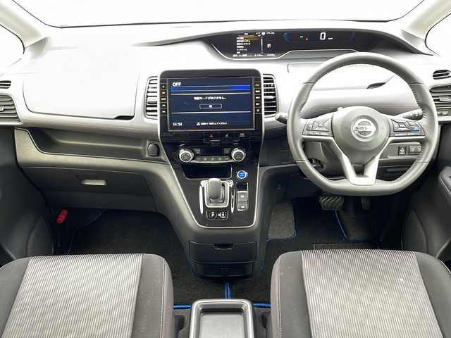 日産 セレナ e－パワー ハイウェイスター V 徳島県 2021(令3)年 6.5万km ブリリアントホワイトパール 純正10型ナビ　MM520D-L/（AM.FM.CD.DVD.BT.USB.フルセグ）/フリップダウンモニター/バックカメラ/ビルトインETC2.0/追従式クルーズコントロール/プロパイロット/両側電動スライドドア/純正15インチアルミホイール/オートブレーキホールド/自動パーキングブレーキ/サンシェード/純正ドアバイザー/ドライブレコーダー/前後コーナーセンサー