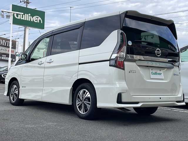 日産 セレナ e－パワー ハイウェイスター V 徳島県 2021(令3)年 6.5万km ブリリアントホワイトパール 純正10型ナビ　MM520D-L/（AM.FM.CD.DVD.BT.USB.フルセグ）/フリップダウンモニター/バックカメラ/ビルトインETC2.0/追従式クルーズコントロール/プロパイロット/両側電動スライドドア/純正15インチアルミホイール/オートブレーキホールド/自動パーキングブレーキ/サンシェード/純正ドアバイザー/ドライブレコーダー/前後コーナーセンサー
