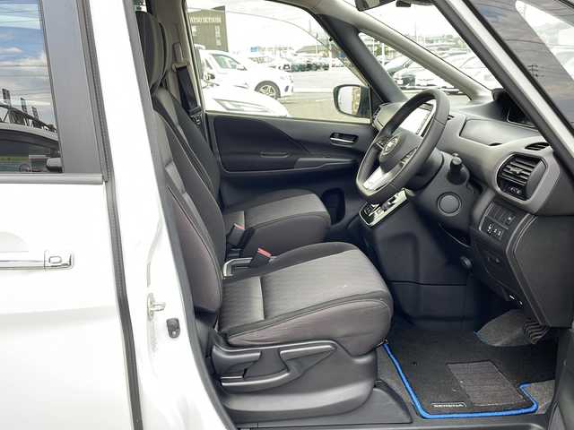 日産 セレナ e－パワー ハイウェイスター V 徳島県 2021(令3)年 6.5万km ブリリアントホワイトパール 純正10型ナビ　MM520D-L/（AM.FM.CD.DVD.BT.USB.フルセグ）/フリップダウンモニター/バックカメラ/ビルトインETC2.0/追従式クルーズコントロール/プロパイロット/両側電動スライドドア/純正15インチアルミホイール/オートブレーキホールド/自動パーキングブレーキ/サンシェード/純正ドアバイザー/ドライブレコーダー/前後コーナーセンサー