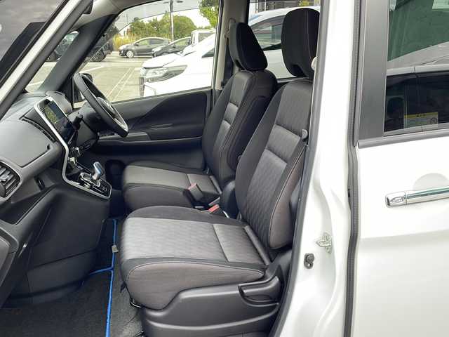 日産 セレナ e－パワー ハイウェイスター V 徳島県 2021(令3)年 6.5万km ブリリアントホワイトパール 純正10型ナビ　MM520D-L/（AM.FM.CD.DVD.BT.USB.フルセグ）/フリップダウンモニター/バックカメラ/ビルトインETC2.0/追従式クルーズコントロール/プロパイロット/両側電動スライドドア/純正15インチアルミホイール/オートブレーキホールド/自動パーキングブレーキ/サンシェード/純正ドアバイザー/ドライブレコーダー/前後コーナーセンサー