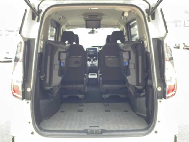 日産 セレナ e－パワー ハイウェイスター V 徳島県 2021(令3)年 6.5万km ブリリアントホワイトパール 純正10型ナビ　MM520D-L/（AM.FM.CD.DVD.BT.USB.フルセグ）/フリップダウンモニター/バックカメラ/ビルトインETC2.0/追従式クルーズコントロール/プロパイロット/両側電動スライドドア/純正15インチアルミホイール/オートブレーキホールド/自動パーキングブレーキ/サンシェード/純正ドアバイザー/ドライブレコーダー/前後コーナーセンサー