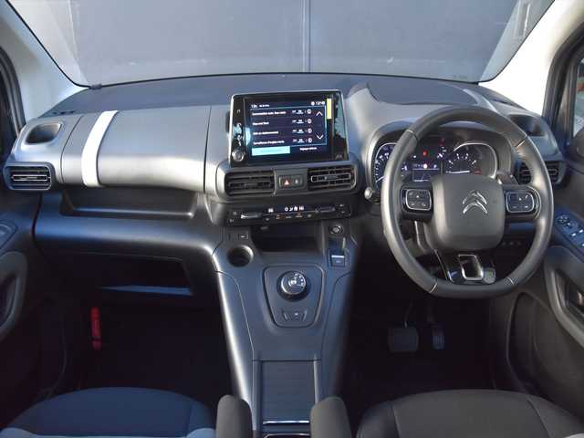 シトロエン シトロエン ベルランゴ エディション ノアール 和歌山県 2023(令5)年 1.7万km 黒 特別仕様車 /パノラミックルーフ /ACC /ディスプレイオーディオ /Bカメラ /Apple carPlay /ブラインドスポットアシスト /コーナーセンサー /LEDヘッドライト /ルーフレール /プッシュスタート /前後ドラレコ /ETC