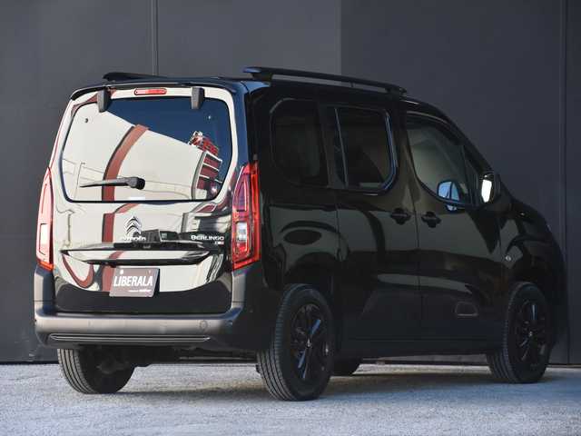 シトロエン シトロエン ベルランゴ エディション ノアール 和歌山県 2023(令5)年 1.7万km 黒 特別仕様車 /パノラミックルーフ /ACC /ディスプレイオーディオ /Bカメラ /Apple carPlay /ブラインドスポットアシスト /コーナーセンサー /LEDヘッドライト /ルーフレール /プッシュスタート /前後ドラレコ /ETC