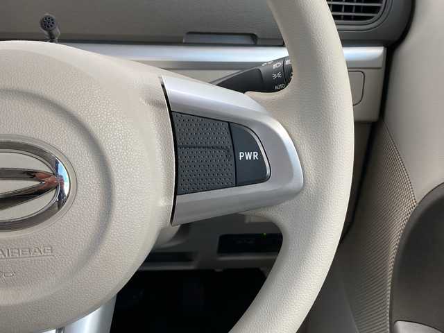 ダイハツ タント X SA Ⅲ 愛媛県 2016(平28)年 4.9万km ブライトシルバーメタリック 純正ナビ（NSZP-W65DE)/・CD DVD フルセグTV Bluetooth USB /バックカメラ /片側パワースライドドア /スマートアシストIII /・衝突軽減ブレーキ/・車線逸脱警報/・誤発進抑制機能（前後）/・先行車発進お知らせ/・オートハイビーム/運転席シートヒーター/ETC /前方ドライブレコーダー /ISOFIX/プッシュスタート/・スマートキー/保証書