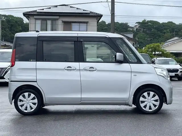 スズキ スペーシア X 宮崎県 2017(平29)年 2.8万km シルキーシルバーメタリック 純正ナビ/（CD/AM/FM/BT/USB)/フルセグTV/バックカメラ/全方位カメラ/ステアリングスイッチ/D席シートヒーター/アイドリングストップ/左側パワースライドドア/衝突防止機能/ヘッドライトレベライザー