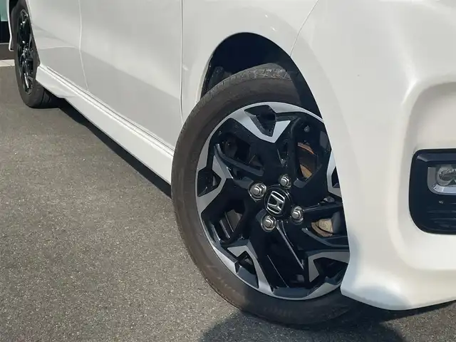 ホンダ Ｎ ＢＯＸ カスタム G EX ターボ ホンダセンシング 愛媛県 2018(平30)年 4万km プラチナホワイトパール ホンダセンシング/アダプティブクルーズコントロール/衝突被害軽減ブレーキ/車線逸脱警報/前後誤発進抑制機能/バックセンサー/ロードサインアシスト/純正8インチナビ【VXU-185NBi 】/　CD/DVD/Bluetooth/フルセグTV/ガイドライン付きバックカメラ/ビルトインETC/前方ドライブレコーダー/両側パワースライドドア/ハーフレザーシート/オートライト/LEDヘッドライト/フロントフォグライト/革巻きステアリング/ステアリングスイッチ/パドルシフト/リアサンシェード/フロアマット/プッシュスタート