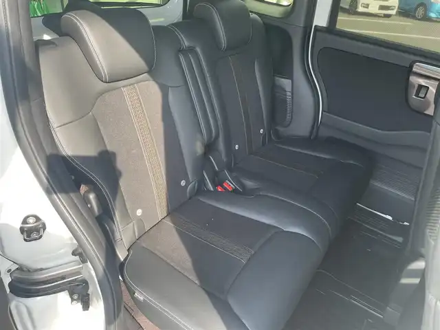ホンダ Ｎ ＢＯＸ カスタム G EX ターボ ホンダセンシング 愛媛県 2018(平30)年 4万km プラチナホワイトパール ホンダセンシング/アダプティブクルーズコントロール/衝突被害軽減ブレーキ/車線逸脱警報/前後誤発進抑制機能/バックセンサー/ロードサインアシスト/純正8インチナビ【VXU-185NBi 】/　CD/DVD/Bluetooth/フルセグTV/ガイドライン付きバックカメラ/ビルトインETC/前方ドライブレコーダー/両側パワースライドドア/ハーフレザーシート/オートライト/LEDヘッドライト/フロントフォグライト/革巻きステアリング/ステアリングスイッチ/パドルシフト/リアサンシェード/フロアマット/プッシュスタート