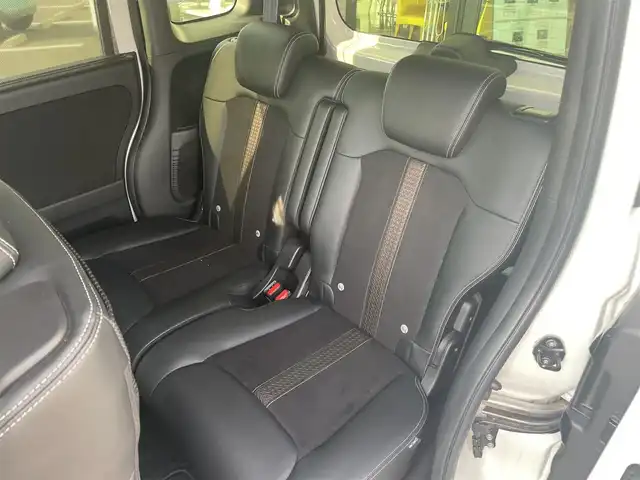 ホンダ Ｎ ＢＯＸ カスタム G EX ターボ ホンダセンシング 愛媛県 2018(平30)年 4万km プラチナホワイトパール ホンダセンシング/アダプティブクルーズコントロール/衝突被害軽減ブレーキ/車線逸脱警報/前後誤発進抑制機能/バックセンサー/ロードサインアシスト/純正8インチナビ【VXU-185NBi 】/　CD/DVD/Bluetooth/フルセグTV/ガイドライン付きバックカメラ/ビルトインETC/前方ドライブレコーダー/両側パワースライドドア/ハーフレザーシート/オートライト/LEDヘッドライト/フロントフォグライト/革巻きステアリング/ステアリングスイッチ/パドルシフト/リアサンシェード/フロアマット/プッシュスタート