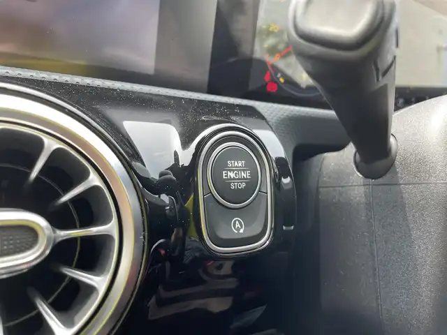 メルセデス・ベンツ Ａ２５０ 4MATIC AMGライン 石川県 2020(令2)年 5.8万km ジュピターレッド 4WD/ワンオーナー/AMGアルミホイール/純正ナビ/TV/全方位カメラ/LEDヘッドライト/ムーンルーフ/革シート/電動シート&シートヒーター/レーダークルーズ/衝突軽減ブレーキ/ブルメスターサウンド/アドバンストパッケージ/AMGエクスクルーシブパッケージ/スマートキー/Pスタート/保証書/取説