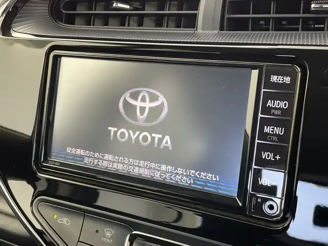 トヨタ アクア S 新潟県 2019(平31)年 1.2万km シルバーM 純正メモリナビ/　Bluetooth/ワンセグTV/CD/衝突被害軽減ブレーキ/レーンキープアシスト/前後コーナーセンサー/バックモニター/オートマチックハイビーム/横滑り防止装置/ステアリングスイッチ/禁煙車