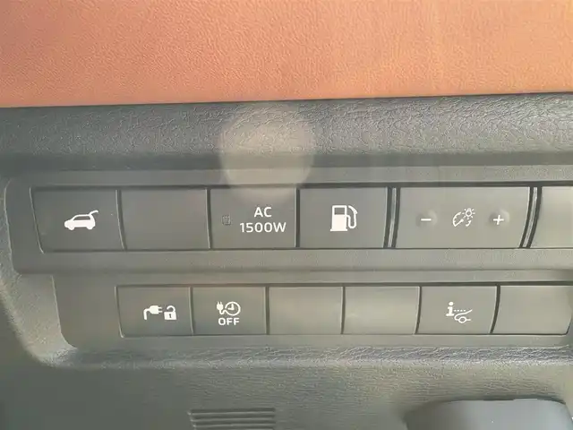 三菱 アウトランダー ＰＨＥＶ P 東京都 2022(令4)年 2万km ホワイトダイヤモンド 電動パノラマサンルーフ/BOSEプレミアムサウンド/ワンオーナー/ e-Assist/・衝突被害軽減ブレーキシステム/・踏み間違い衝突防止アシスト/・車線逸脱警報システム/・車線逸脱防止支援機能/・車線維持支援機能/・マイパイロット/・レーダークルーズコントロール/・後側方車両検知警報システム [BSW]/・標識認識システム/・ヘッドアップディスプレイ/・マルチアラウンドモニター/プッシュスタート/純正ナビ/フルセグTV/ETC2.0/ドライブレコーダー/ワイヤレス充電器/セミアリニンレザーシート/メモリー機能付きパワーシート/ランバーサポート/エレクトリックテールゲート/シートヒーター/ステアリングヒーター/純正フロアラバーマット/ドアバイザー/フロントフォグランプ/LEDヘッドライト/20インチ純正アルミホイール