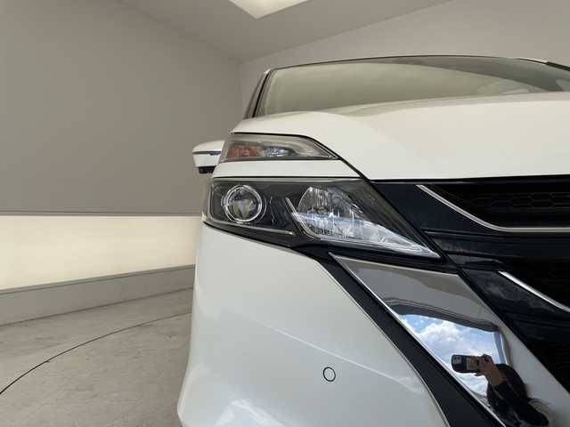 日産 セレナ ハイウェイスター 愛知県 2017(平29)年 6.4万km ブリリアントホワイトパール 純正9型ナビ ＳＤカードなし/フリップダウンモニター/全方位カメラ/両側パワースライドドア/クルーズコントロール/バックカメラ/ハンズフリースライドドア/コーナーセンサー/純正アルミホイール/LEDヘッドライト/リアオートエアコン/オートマチックハイビーム/ドライブレコーダー/ETC/衝突軽減システム/CD DVD/Bluetooth/ステアリングスイッチ/スマートキー/プッシュスタート
