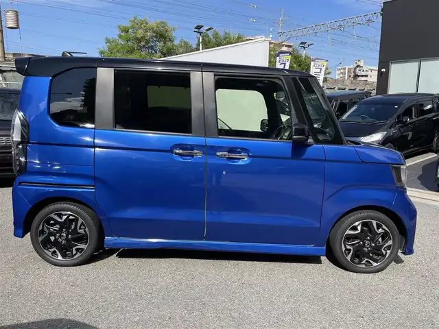 ホンダ Ｎ ＢＯＸ G L ターボ ホンダセンシング 兵庫県 2017(平29)年 8.7万km ブリリアントスポーティブルーメタリック2トーン (株)IDOMが運営する【じしゃロン西宮店】の自社ローン専用車両になります。こちらは現金またはオートローンご利用時の価格です。自社ローンご希望の方は別途その旨お申付け下さい/＊ETC/＊バックカメラ/＊クルーズコントロールあり/＊フルセグ/＊USBあり/＊両側パワスラ/＊横滑り防止装置/＊レーンキープアシストあり/＊オートライト/＊衝突被害軽減システム