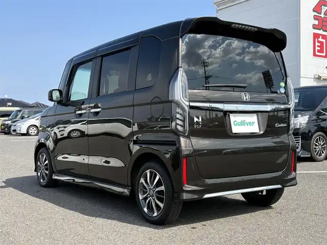 ホンダ Ｎ ＢＯＸ カスタム L 大分県 2021(令3)年 2.4万km プレミアムグラマラスブロンズP ・ナビ(CD/USB/SD/BT)/・バックカメラ/・衝突軽減ブレーキ/・レーダークルーズコントロール/・片側パワースライドドア/・ETC/・ドライブレコーダー/・コーナーセンサー/・ステアリングスイッチ/・オートハイビーム/・シートヒーター/・スマートキー/・プッシュスタート