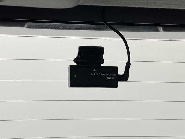 トヨタ アクア S スタイルブラック 愛知県 2019(令1)年 1.7万km シルバーM 禁煙車/パイオニアSDナビ・TV/CD・DVD再生/バックカメラ/前後ドライブレコーダー/プリクラッシュセーフティ/スマートキー/エンジンプッシュスタート/LEDヘッドライト/LEDフォグライト/クリアランスソナー