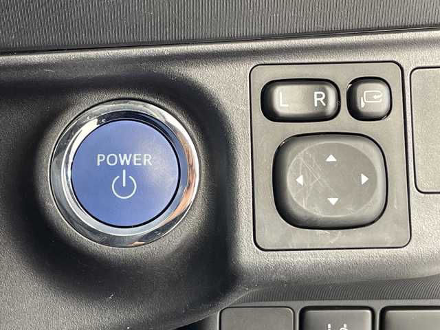 トヨタ アクア S スタイルブラック 愛知県 2019(令1)年 1.7万km シルバーM 禁煙車/パイオニアSDナビ・TV/CD・DVD再生/バックカメラ/前後ドライブレコーダー/プリクラッシュセーフティ/スマートキー/エンジンプッシュスタート/LEDヘッドライト/LEDフォグライト/クリアランスソナー