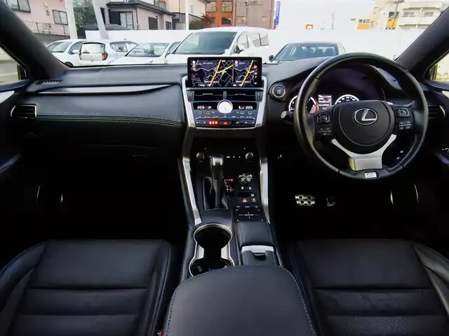 レクサス ＮＸ 300 クール&ブライト 熊本県 2020(令2)年 4.5万km グラファイトブラックガラスフレーク 純正ナビ/【フルセグTV/CD/DVD/Bluetooth】/バックカメラ/レーダークルーズコントロール/衝突被害軽減ブレーキ/レーンキープアシスト/コーナーセンサー/黒レザーシート/前席パワーシート/前席シートヒーター/エアシート/ハンドルヒーター/純正18インチAW/ドライブレコーダー/ブレーキホールド/電動パーキング/パドルシフト/ビルトインETC2.0/オートLEDヘッドライト/ウィンカーミラー/プッシュスタート/ステアリングスイッチ/純正フロアマット/横滑り防止/盗難防止装置/保証書/取扱説明書