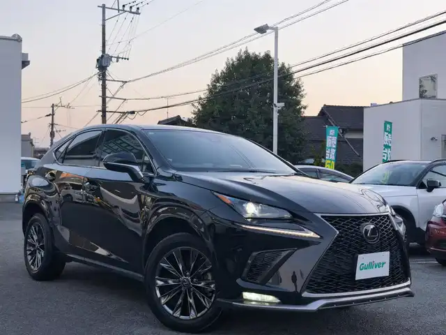 レクサス ＮＸ 300 クール&ブライト 熊本県 2020(令2)年 4.5万km グラファイトブラックガラスフレーク 純正ナビ/【フルセグTV/CD/DVD/Bluetooth】/バックカメラ/レーダークルーズコントロール/衝突被害軽減ブレーキ/レーンキープアシスト/コーナーセンサー/黒レザーシート/前席パワーシート/前席シートヒーター/エアシート/ハンドルヒーター/純正18インチAW/ドライブレコーダー/ブレーキホールド/電動パーキング/パドルシフト/ビルトインETC2.0/オートLEDヘッドライト/ウィンカーミラー/プッシュスタート/ステアリングスイッチ/純正フロアマット/横滑り防止/盗難防止装置/保証書/取扱説明書