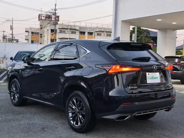 レクサス ＮＸ 300 クール&ブライト 熊本県 2020(令2)年 4.5万km グラファイトブラックガラスフレーク 純正ナビ/【フルセグTV/CD/DVD/Bluetooth】/バックカメラ/レーダークルーズコントロール/衝突被害軽減ブレーキ/レーンキープアシスト/コーナーセンサー/黒レザーシート/前席パワーシート/前席シートヒーター/エアシート/ハンドルヒーター/純正18インチAW/ドライブレコーダー/ブレーキホールド/電動パーキング/パドルシフト/ビルトインETC2.0/オートLEDヘッドライト/ウィンカーミラー/プッシュスタート/ステアリングスイッチ/純正フロアマット/横滑り防止/盗難防止装置/保証書/取扱説明書