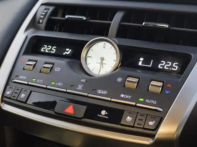 レクサス ＮＸ 300 クール&ブライト 熊本県 2020(令2)年 4.5万km グラファイトブラックガラスフレーク 純正ナビ/【フルセグTV/CD/DVD/Bluetooth】/バックカメラ/レーダークルーズコントロール/衝突被害軽減ブレーキ/レーンキープアシスト/コーナーセンサー/黒レザーシート/前席パワーシート/前席シートヒーター/エアシート/ハンドルヒーター/純正18インチAW/ドライブレコーダー/ブレーキホールド/電動パーキング/パドルシフト/ビルトインETC2.0/オートLEDヘッドライト/ウィンカーミラー/プッシュスタート/ステアリングスイッチ/純正フロアマット/横滑り防止/盗難防止装置/保証書/取扱説明書