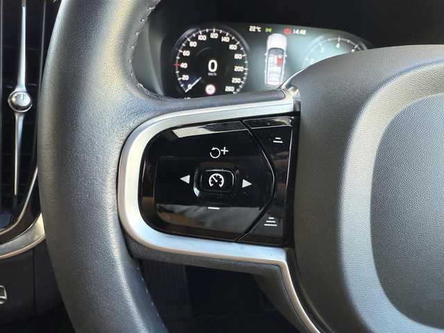 ボルボ Ｖ６０ クロスカントリー T5 AWD 愛知県 2020(令2)年 3.1万km ぺブルグレー /ワンオーナー//4WD//純正ナビ//純正フルセグTV//FM/CD/BT/USB/iPod//バック/サイド/フロント/全周囲カメラ//ETC//前後ドライブレコーダー//ルーフレール//harman/karadonサウンド//トノカバー//追従機能付きクルーズコントロール//ブラインドスポットモニター//ヘッドアップディスプレイ//パークアシストパイロット//クロス・トラフィック・アラート//横滑り防止装置//レーンアシスト//衝突被害軽減ブレーキ//リラクゼーション機能//電動パーキングブレーキ//オートホールドスイッチ//パワーバックドア//ステアスイッチ//純正LEDオートライト//オートハイビーム//アクティブペンティングライト//フロントフォグランプ//純正フロアマット//純正19インチアルミホイール//パワーシート(D/N)//メモリーシート(D/N)//シートヒーター(D/N)//エアシート(D/N)//電格ミラー//ISOFIX//ダブル/サイド/カーテンエアバック//スマートキー//スペアキー1本//取扱説明書//ナビ説明書//保証書//ディーラー記録簿(R3/R4/R5)