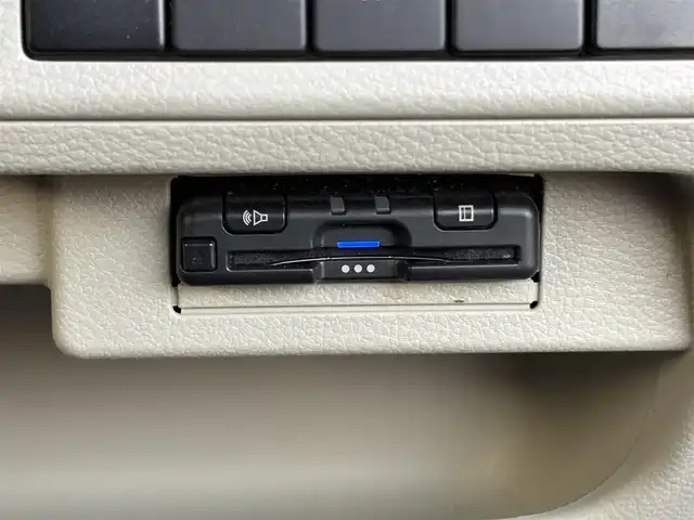 スズキ ラパン X 熊本県 2019(平31)年 7.1万km フォーンベージュメタリック/ホワイト2トーンルーフ ワンオーナー/レーダーブレーキサポート/プッシュスタート/社外ナビ/（CD・DVD・フルセグTV・BTオーディオ・SD）/ETC/純正14インチAW/右前席シートヒーター/HIDヘッドライト/オートライト/横滑り防止装置/ウィンカーミラー/純正フロアマット/純正ドアバイザー/新車保証書/取扱説明書/スマートスペアキー×1本