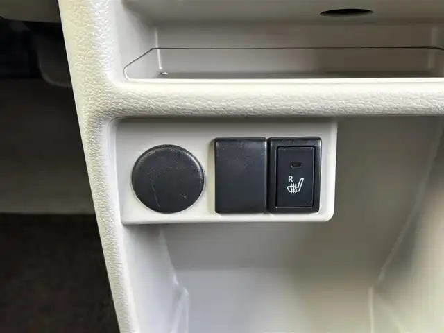 スズキ ラパン X 熊本県 2019(平31)年 7.1万km フォーンベージュメタリック/ホワイト2トーンルーフ ワンオーナー/レーダーブレーキサポート/プッシュスタート/社外ナビ/（CD・DVD・フルセグTV・BTオーディオ・SD）/ETC/純正14インチAW/右前席シートヒーター/HIDヘッドライト/オートライト/横滑り防止装置/ウィンカーミラー/純正フロアマット/純正ドアバイザー/新車保証書/取扱説明書/スマートスペアキー×1本