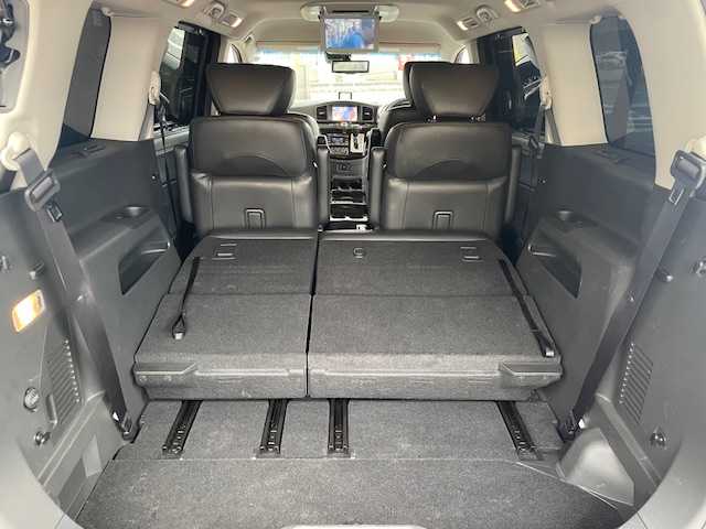 日産 エルグランド 350ハイウェイスター プレミアム 青森県 2019(令1)年 2.8万km メタルグレー ワンオーナー/パートタイム4WD/メーカーOPナビ(BT/フルセグ/DVD/CD/ラジオ)/アラウンドビューモニター/両側パワースライドドア/プロパイロット/エマージェンシーブレーキ/レーンアシスト/前席シートヒーター/スマートルームミラー/パワーバックドア/LEDヘッドライト/フォグライト/マルチファンクションコンソール/ドライブレコーダー(前方)/コーナーセンサー/レーダー探知機/メモリー付きパワーシート/ビルトインETC/スペアキー/新車時保証書/取扱説明書/記録簿（R2/R3/R4/R5/R6）