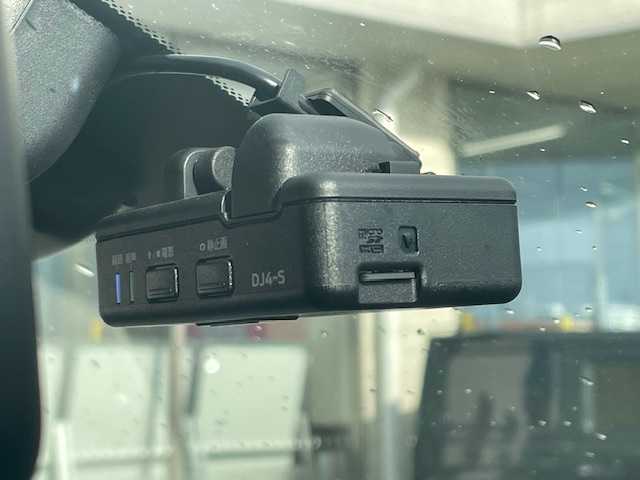 日産 エルグランド 350ハイウェイスター プレミアム 青森県 2019(令1)年 2.8万km メタルグレー ワンオーナー/パートタイム4WD/メーカーOPナビ(BT/フルセグ/DVD/CD/ラジオ)/アラウンドビューモニター/両側パワースライドドア/プロパイロット/エマージェンシーブレーキ/レーンアシスト/前席シートヒーター/スマートルームミラー/パワーバックドア/LEDヘッドライト/フォグライト/マルチファンクションコンソール/ドライブレコーダー(前方)/コーナーセンサー/レーダー探知機/メモリー付きパワーシート/ビルトインETC/スペアキー/新車時保証書/取扱説明書/記録簿（R2/R3/R4/R5/R6）