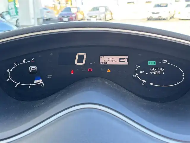 日産 セレナ ハイウェイS G S HV Aセーフ 茨城県 2014(平26)年 6.7万km ブリリアントホワイトパール 純正ナビ/　(CD/DVD/USB/Bluetooth/ワンセグ)/後席モニター/アラウンドビューモニター/クルーズコントロール/両側パワースライドドア/ETC/LEDヘッドライト/社外スタッドレスタイヤ付属/純正アルミホイール/レーンキープアシスト/コーナーセンサー/オートライト/Wエアバック