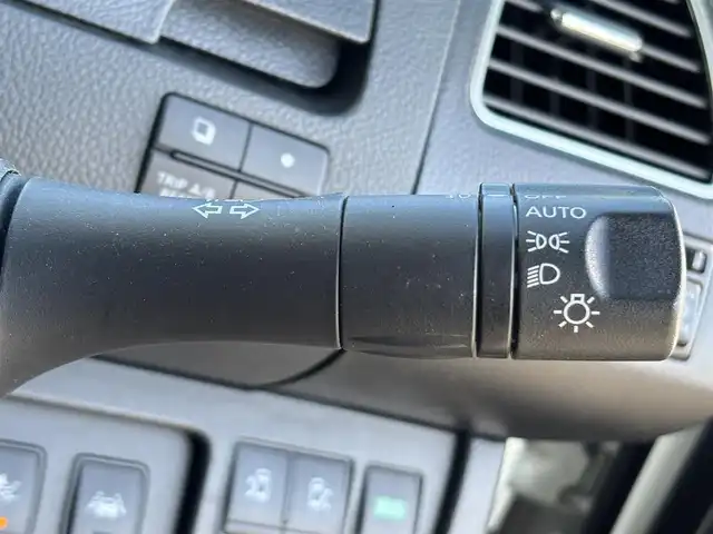 日産 セレナ ハイウェイS G S HV Aセーフ 茨城県 2014(平26)年 6.7万km ブリリアントホワイトパール 純正ナビ/　(CD/DVD/USB/Bluetooth/ワンセグ)/後席モニター/アラウンドビューモニター/クルーズコントロール/両側パワースライドドア/ETC/LEDヘッドライト/社外スタッドレスタイヤ付属/純正アルミホイール/レーンキープアシスト/コーナーセンサー/オートライト/Wエアバック