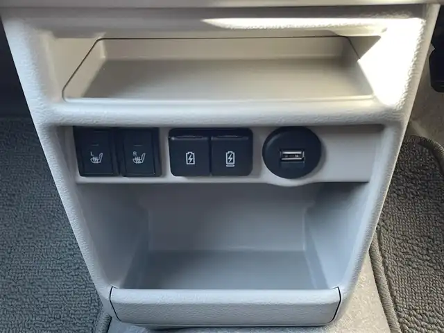 スズキ ラパン ＬＣ X 岐阜県 2025(令7)年 0.2万km フォーンベージュメタリック/アーバンブラウン 2トーン ワンオーナー/4WD/純正ディスプレイオーディオ/【Bluetooth．USB.AM/FM】/ハーフレザーシート/シートヒーター/コーナーセンサー/レーンキープアシスト/衝突被害軽減システム/バックカメラ/ドライブレコーダー/ETC/純正フロアマット/横滑り防止装置/ウィンカーミラー/ドアバイザー/スマートキー/保証書/取扱説明書/スペアキー