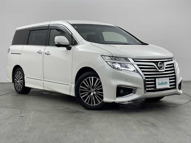日産 エルグランド 250ハイウェイスターS 兵庫県 2015(平27)年 6.2万km ブリリアントホワイトパール ・純正ナビ&CD&TV&BT&MSV/・純正リアフリップダウンモニター/・アラウンドビューモニター/・ビルトインETC/・ドライブレコーダー/・パワーバックドア/・両側パワースライドドア/・クルーズコントロール/・ハーフレザーシート/・社外ツイーター/・ステアリングスイッチ/・LEDライト/・LEDフォグランプ/・AC100V電源/・オートライト /・社外ツイーター/・横滑り防止装置/・スマートキー/・プッシュスタート