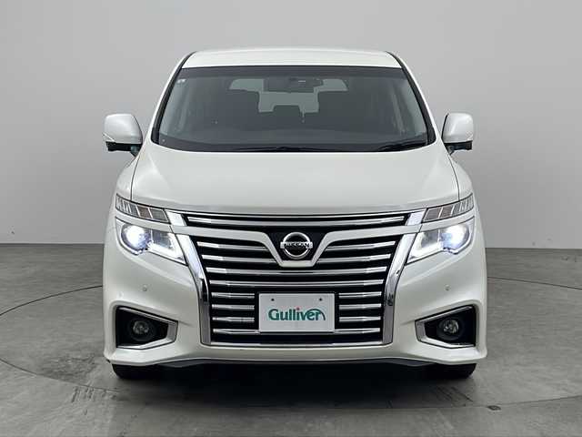 日産 エルグランド 250ハイウェイスターS 兵庫県 2015(平27)年 6.2万km ブリリアントホワイトパール ・純正ナビ&CD&TV&BT&MSV/・純正リアフリップダウンモニター/・アラウンドビューモニター/・ビルトインETC/・ドライブレコーダー/・パワーバックドア/・両側パワースライドドア/・クルーズコントロール/・ハーフレザーシート/・社外ツイーター/・ステアリングスイッチ/・LEDライト/・LEDフォグランプ/・AC100V電源/・オートライト /・社外ツイーター/・横滑り防止装置/・スマートキー/・プッシュスタート