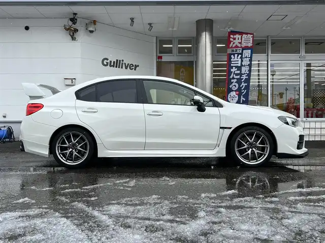 スバル ＷＲＸ ＳＴＩ STI タイプS 福井県 2015(平27)年 8.3万km クリスタルホワイトP スマートキー/プッシュスタート/６MT/LEDヘッドライト/オートライト/デュアルエアコン/HKSマフラー/HKSインテーク/ブローオフバルブ/盗難セキュリティ/STI18インチアルミ/純正フロアマット/ナビ取扱説明書有