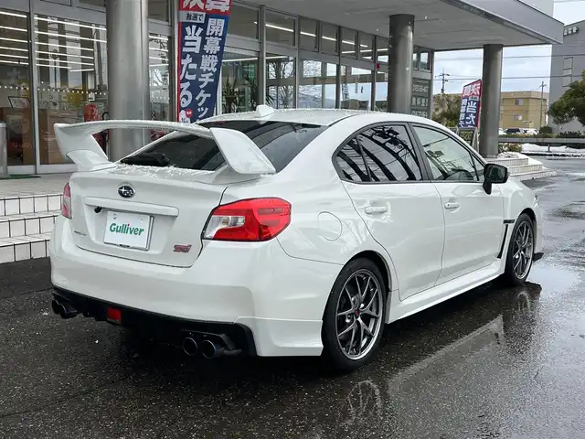 スバル ＷＲＸ ＳＴＩ STI タイプS 福井県 2015(平27)年 8.3万km クリスタルホワイトP スマートキー/プッシュスタート/６MT/LEDヘッドライト/オートライト/デュアルエアコン/HKSマフラー/HKSインテーク/ブローオフバルブ/盗難セキュリティ/STI18インチアルミ/純正フロアマット/ナビ取扱説明書有