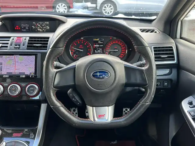 スバル ＷＲＸ ＳＴＩ STI タイプS 福井県 2015(平27)年 8.3万km クリスタルホワイトP スマートキー/プッシュスタート/６MT/LEDヘッドライト/オートライト/デュアルエアコン/HKSマフラー/HKSインテーク/ブローオフバルブ/盗難セキュリティ/STI18インチアルミ/純正フロアマット/ナビ取扱説明書有