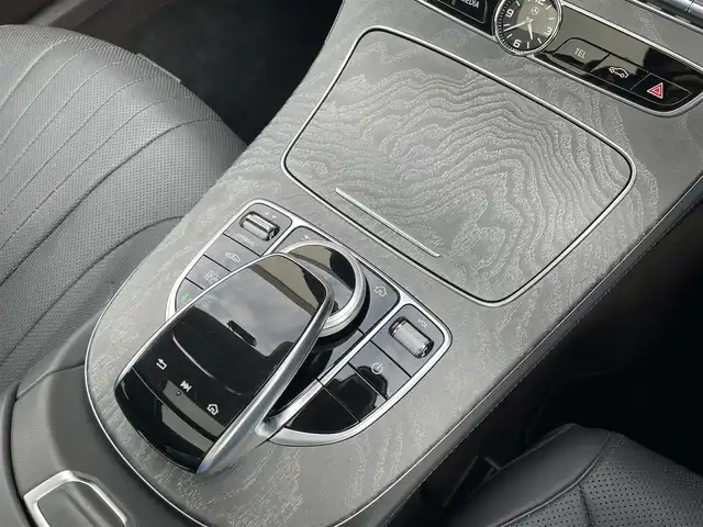 メルセデス・ベンツ ＣＬＳ２２０ｄ スポーツ エクスクルーシブPKG 東京都 2019(令1)年 4.7万km オブシディアンブラック メーカーHDDナビ/レーダーセーフティパッケージ/ステアリングアシスト/LKA/BSA/ACC/パドルシフト/６４色アンビエントライト/１２フルセグテレビ/全方位カメラ/HUD/エアサス/サンルーフ/黒革シート/前後ドライブレコーダー/前席ヒーターシート/２．０ETC/パワーバックドア