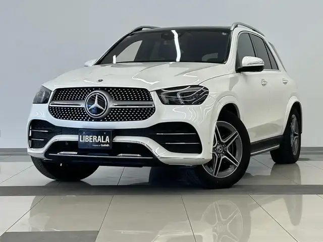 メルセデス・ベンツ ＧＬＥ３００ｄ 4MATIC AMGライン 岡山県 2019(令1)年 2.7万km ダイヤモンドホワイト 純正ナビ　（Bluetooth/全方位カメラ　/ブルメスタ―　/アンゼエントライト　/パノラマガラスサンルーフ　/レザーシート　/シートヒーター　/エアーシート　/ランニングボード　/ワイヤレスチャージ　/ＬＥＤヘッドライト　/オートライト/オートワイパー/アクティブレーンキーピングアシスト/アクティブブレーキアシスト/アテンションアシスト/BSA/レーンチェンジアシスト/PTG/カップホルダー