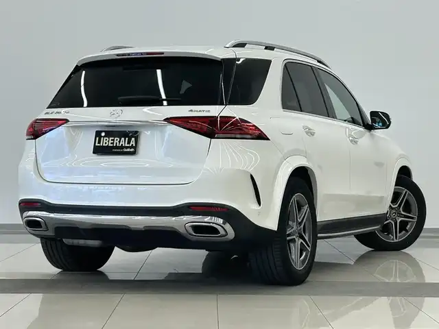 メルセデス・ベンツ ＧＬＥ３００ｄ 4MATIC AMGライン 岡山県 2019(令1)年 2.7万km ダイヤモンドホワイト 純正ナビ　（Bluetooth/全方位カメラ　/ブルメスタ―　/アンゼエントライト　/パノラマガラスサンルーフ　/レザーシート　/シートヒーター　/エアーシート　/ランニングボード　/ワイヤレスチャージ　/ＬＥＤヘッドライト　/オートライト/オートワイパー/アクティブレーンキーピングアシスト/アクティブブレーキアシスト/アテンションアシスト/BSA/レーンチェンジアシスト/PTG/カップホルダー