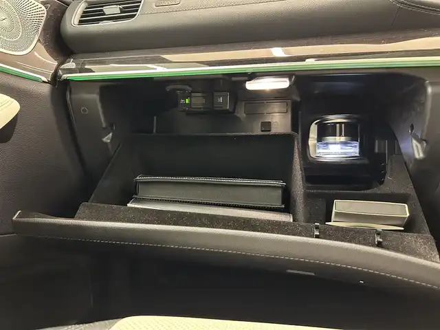 メルセデス・ベンツ ＧＬＥ３００ｄ 4MATIC AMGライン 岡山県 2019(令1)年 2.7万km ダイヤモンドホワイト 純正ナビ　（Bluetooth/全方位カメラ　/ブルメスタ―　/アンゼエントライト　/パノラマガラスサンルーフ　/レザーシート　/シートヒーター　/エアーシート　/ランニングボード　/ワイヤレスチャージ　/ＬＥＤヘッドライト　/オートライト/オートワイパー/アクティブレーンキーピングアシスト/アクティブブレーキアシスト/アテンションアシスト/BSA/レーンチェンジアシスト/PTG/カップホルダー